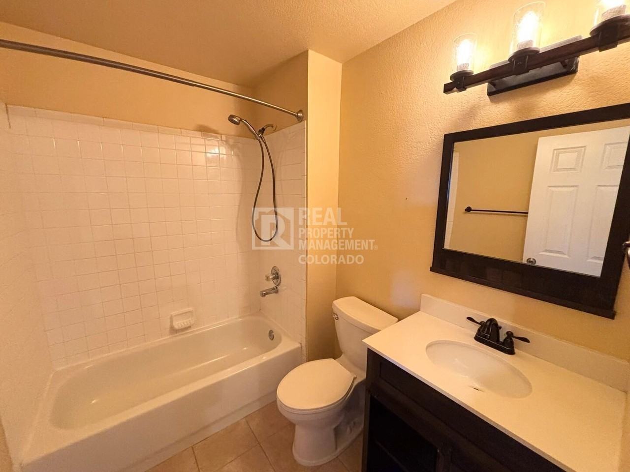 10993 Gaylord St - Photo 7 of 14