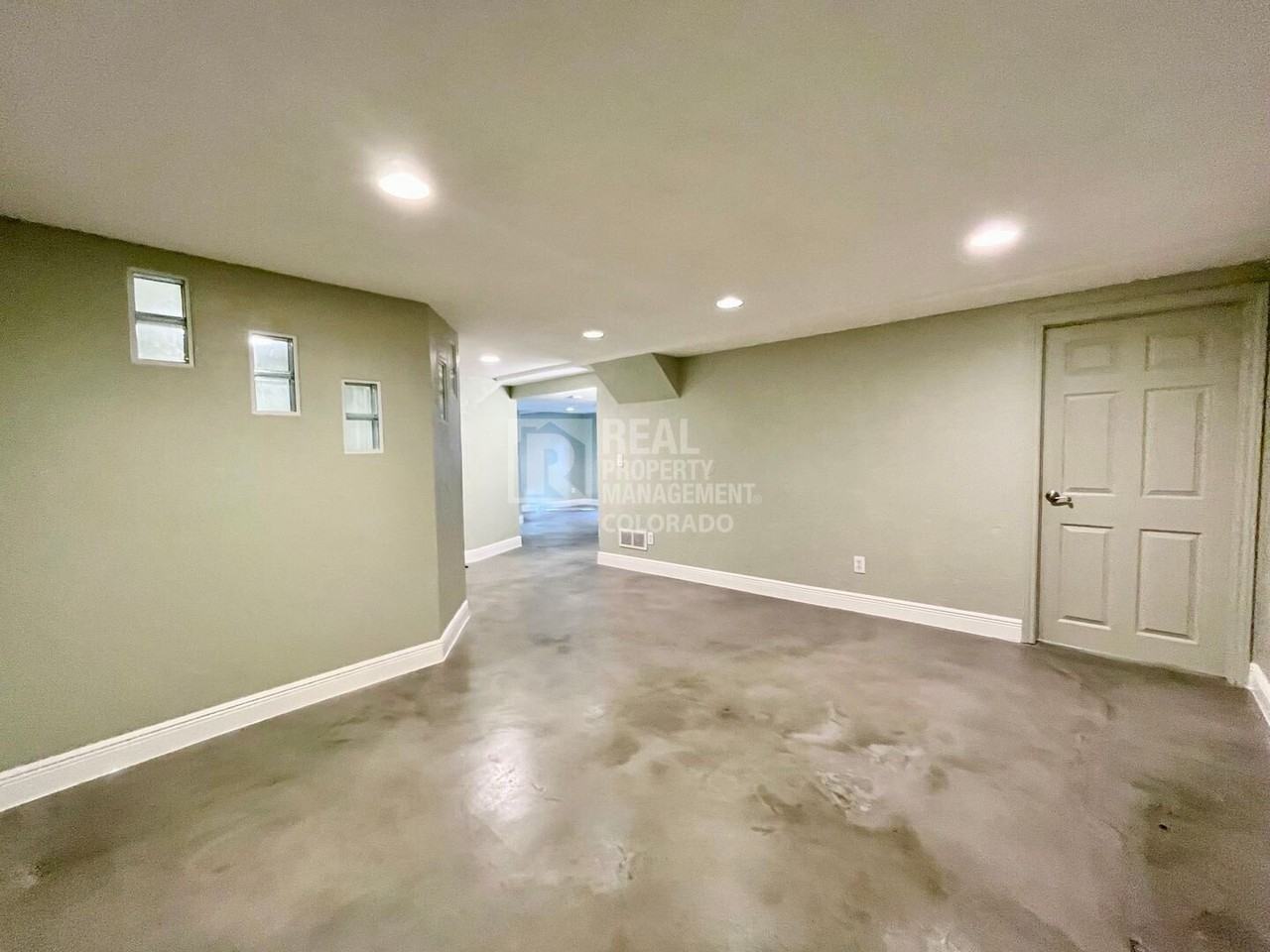 2952 E Fremont Dr - Photo 4 of 12