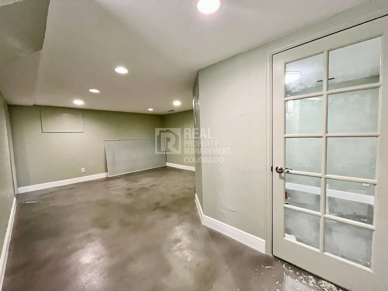 2952 E Fremont Dr - Photo 5 of 12