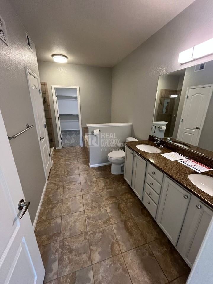 1122 Olympia Ave #C - Photo 5 of 16