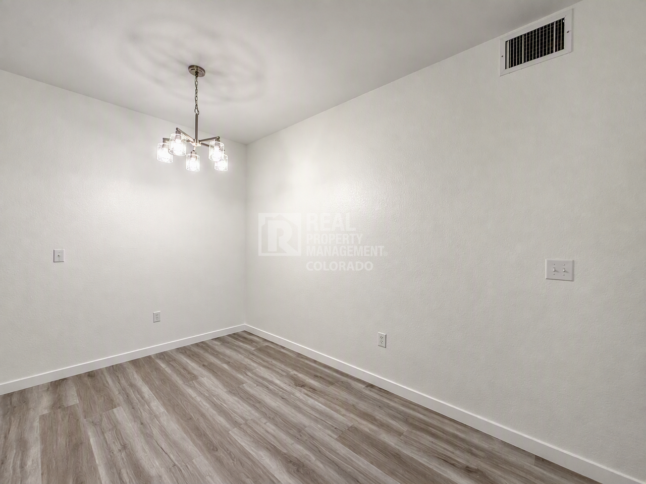 17209 Wilde Ave #106 - Photo 4 of 15