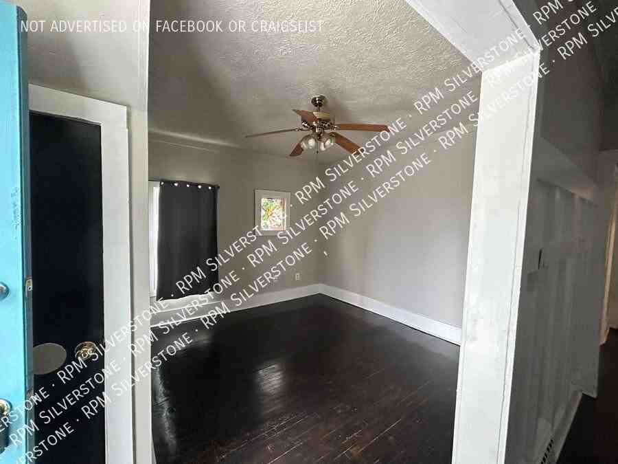 50 W Bernhard Ave - Photo 3 of 18