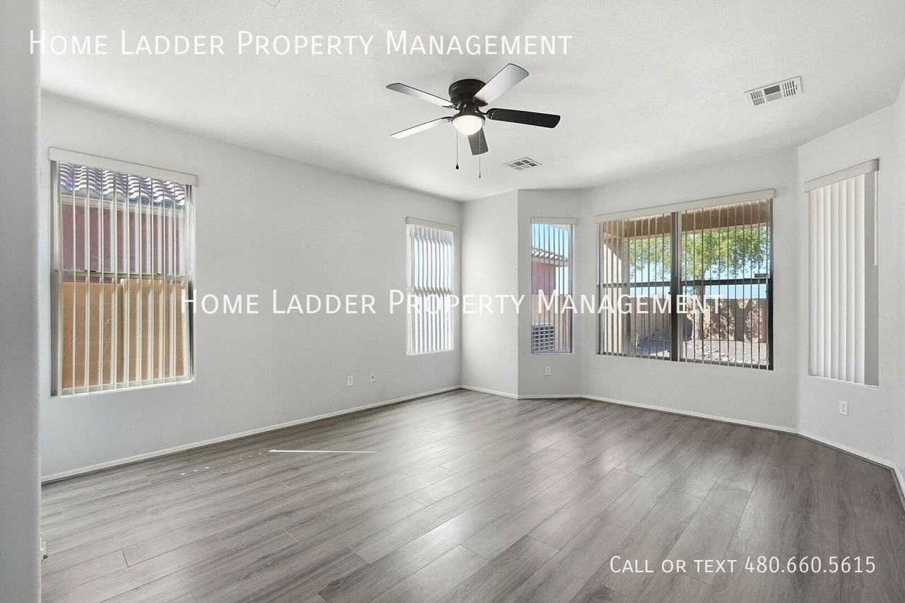 36634 W Barcelona Ln - Photo 7 of 24