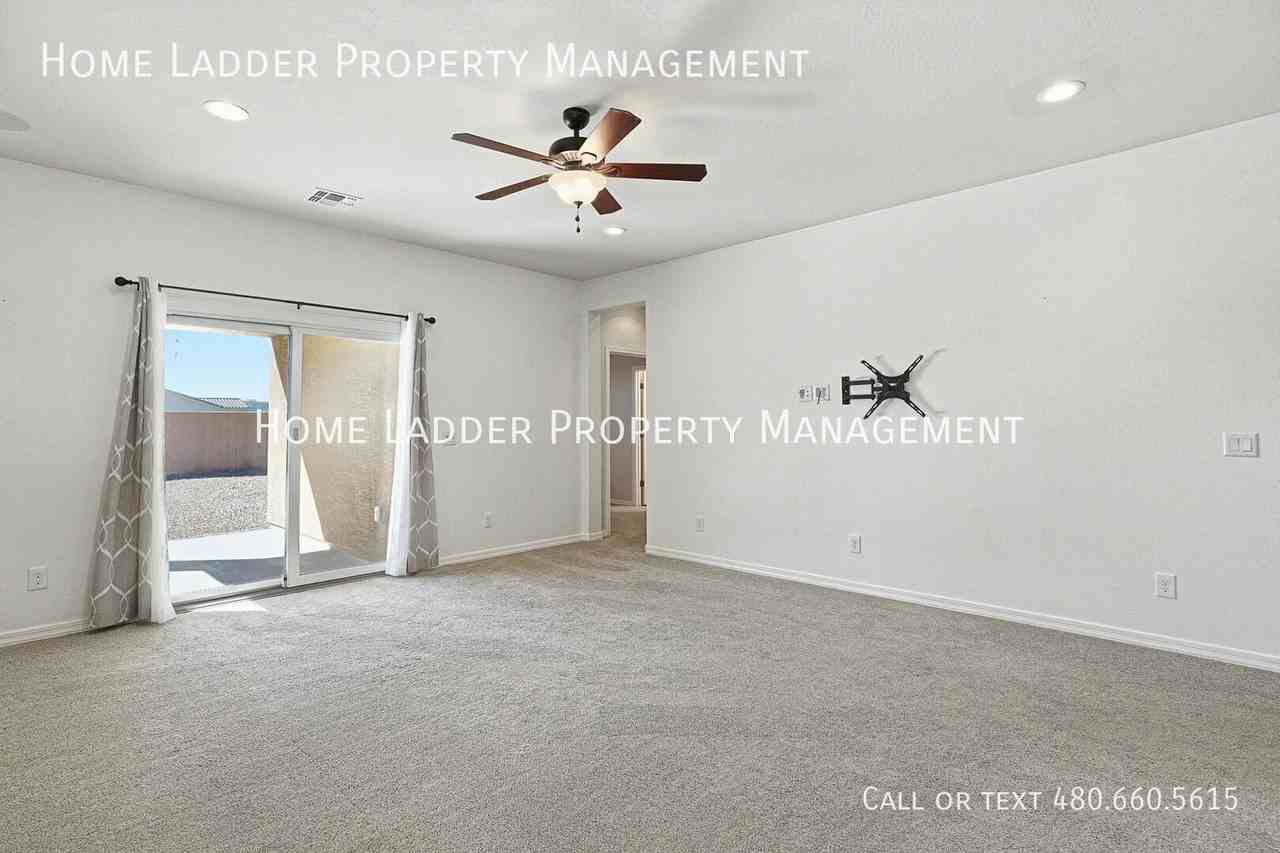 41181 W Barcelona Dr - Photo 6 of 28