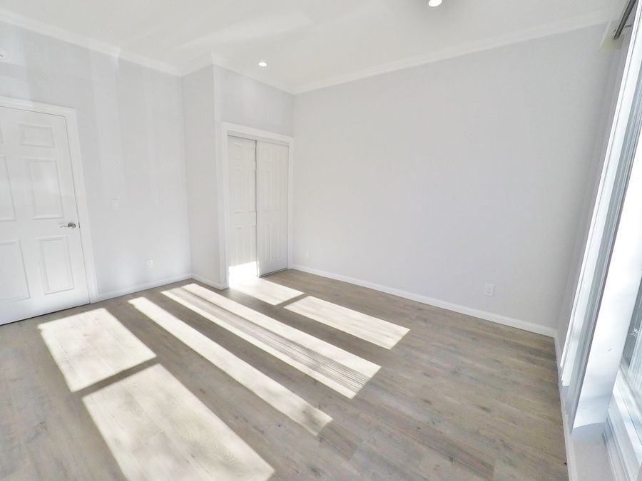 608 22nd St - Photo 2 of 7
