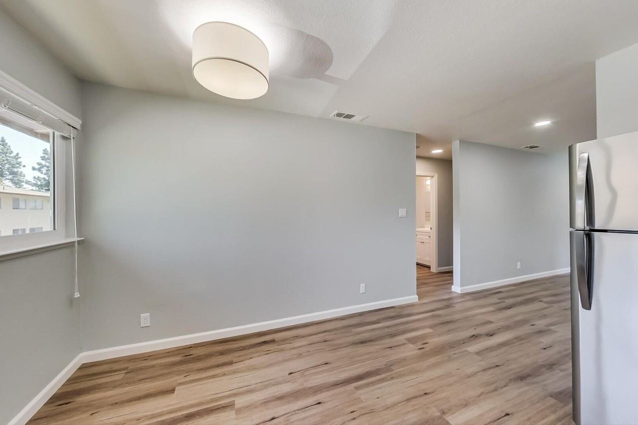 300 Franciscan Ct #17 - Photo 5 of 30