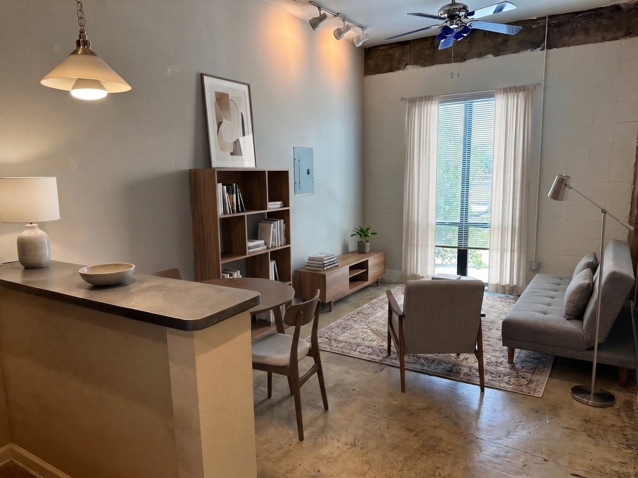 710 S Medina #203 - Photo 3 of 30