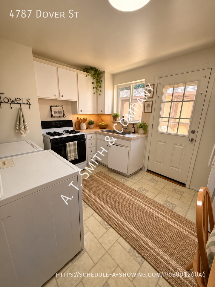 4787 Dover St - Photo 4 of 11