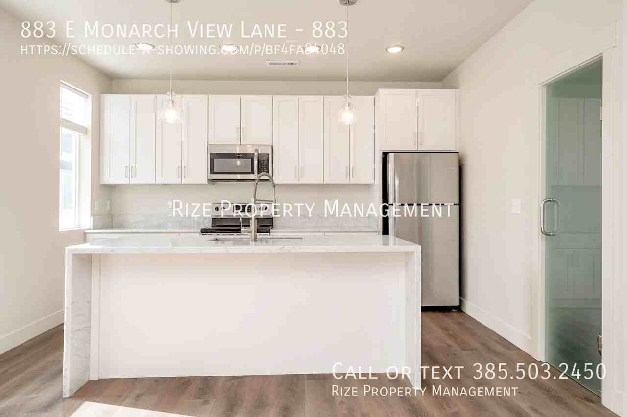 883 E Monarch View Ln #883 - Photo 5 of 24
