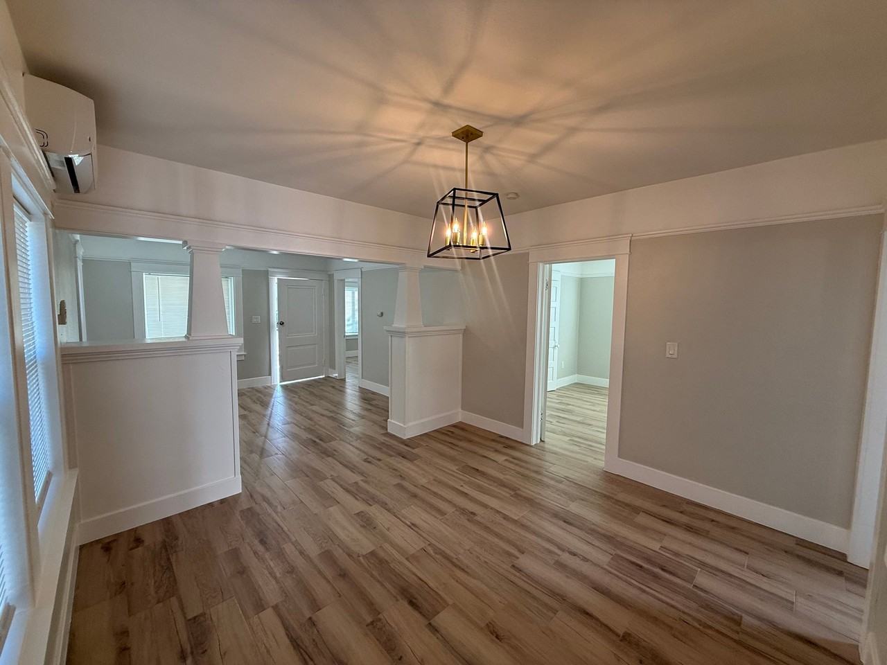 323 S Kroeger St - Photo 5 of 21