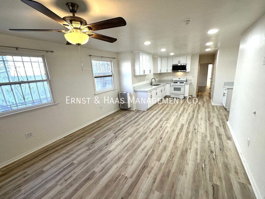 622 E 7th St - Photo 2 of 17