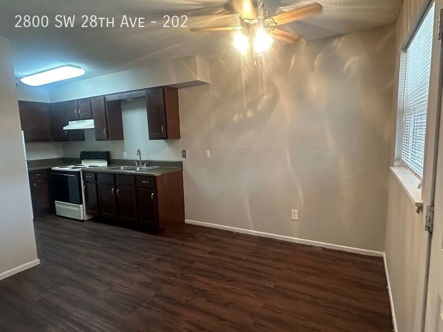2800 Sw 28th Ave #202 - Photo 4 of 11