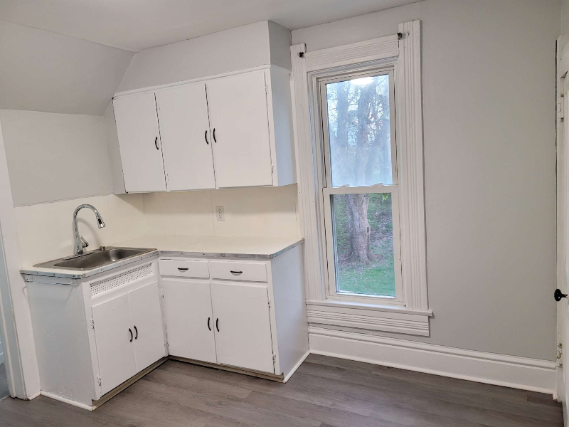 115 W Blanche St #2 - Photo 6 of 10