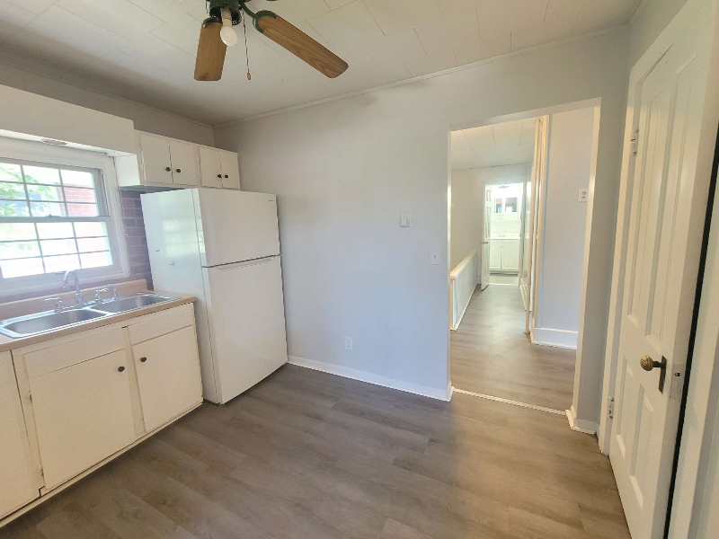 120 N Wiley St #2 - Photo 6 of 13