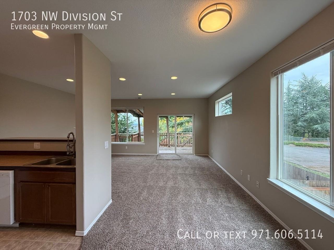 1703 Nw Division St - Photo 4 of 33