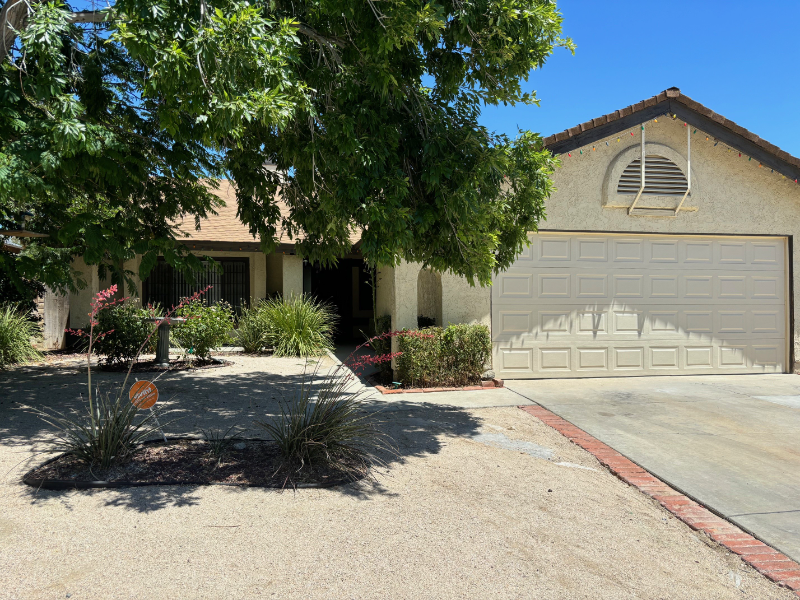 2545 Desert Oak Dr