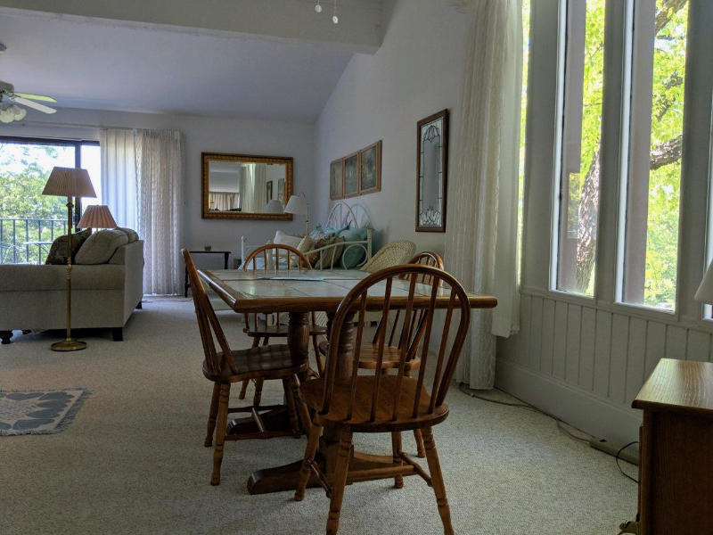 32 Lausanne Ct - Photo 7 of 16