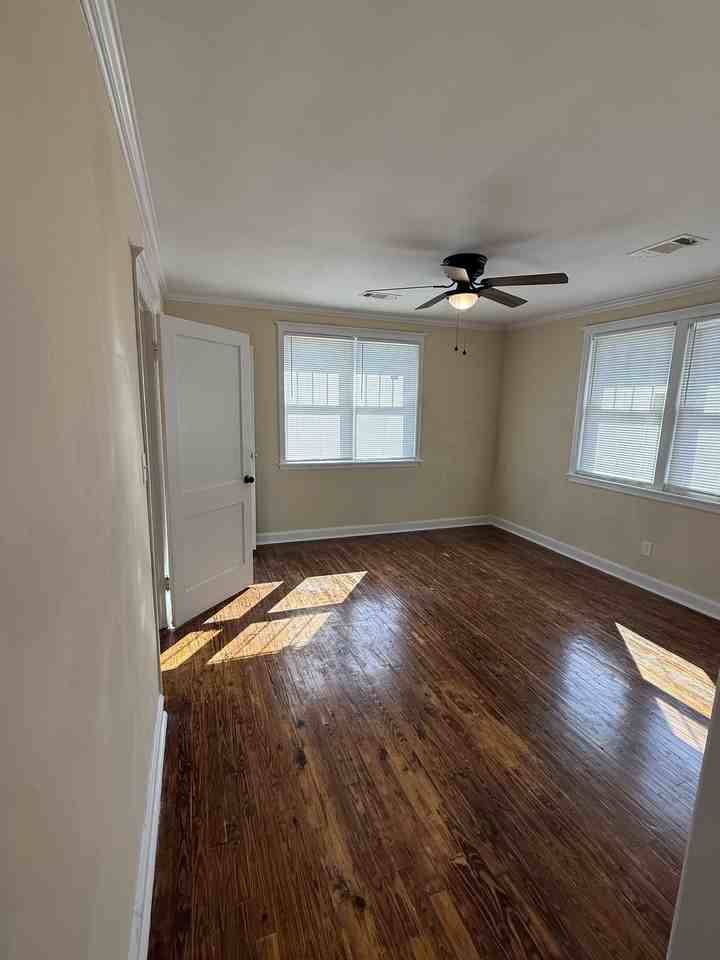 441 N Green St - Photo 2 of 20