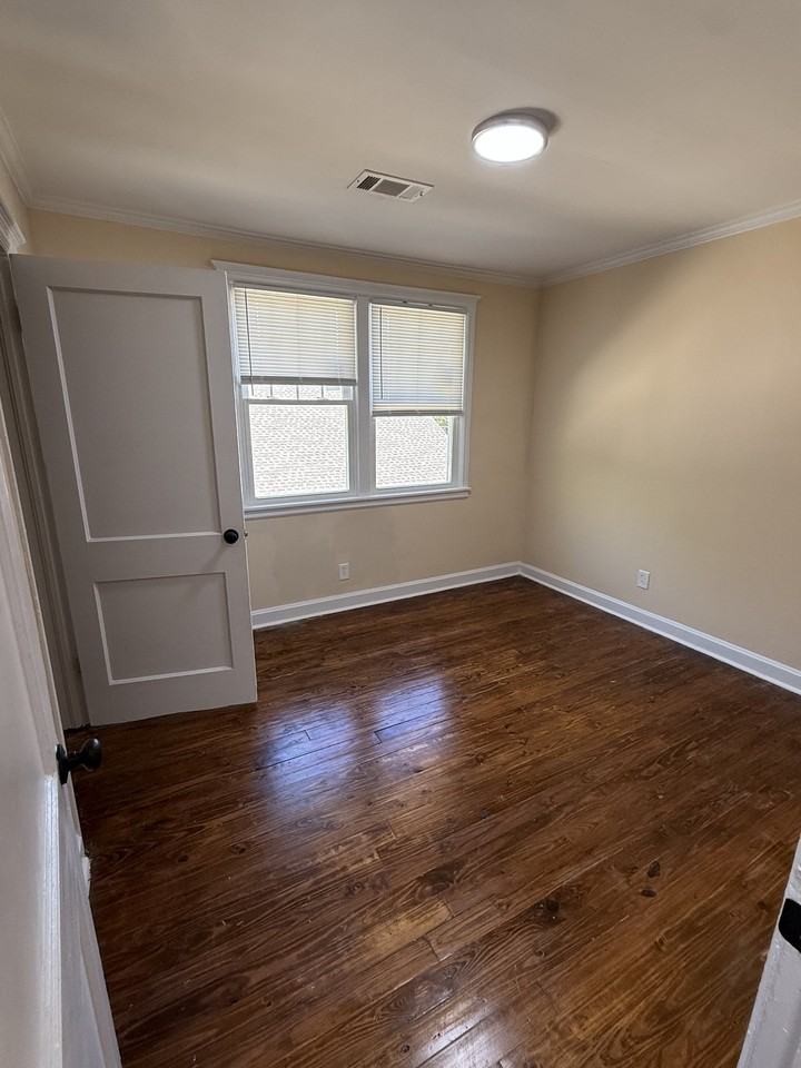 441 N Green St - Photo 3 of 20