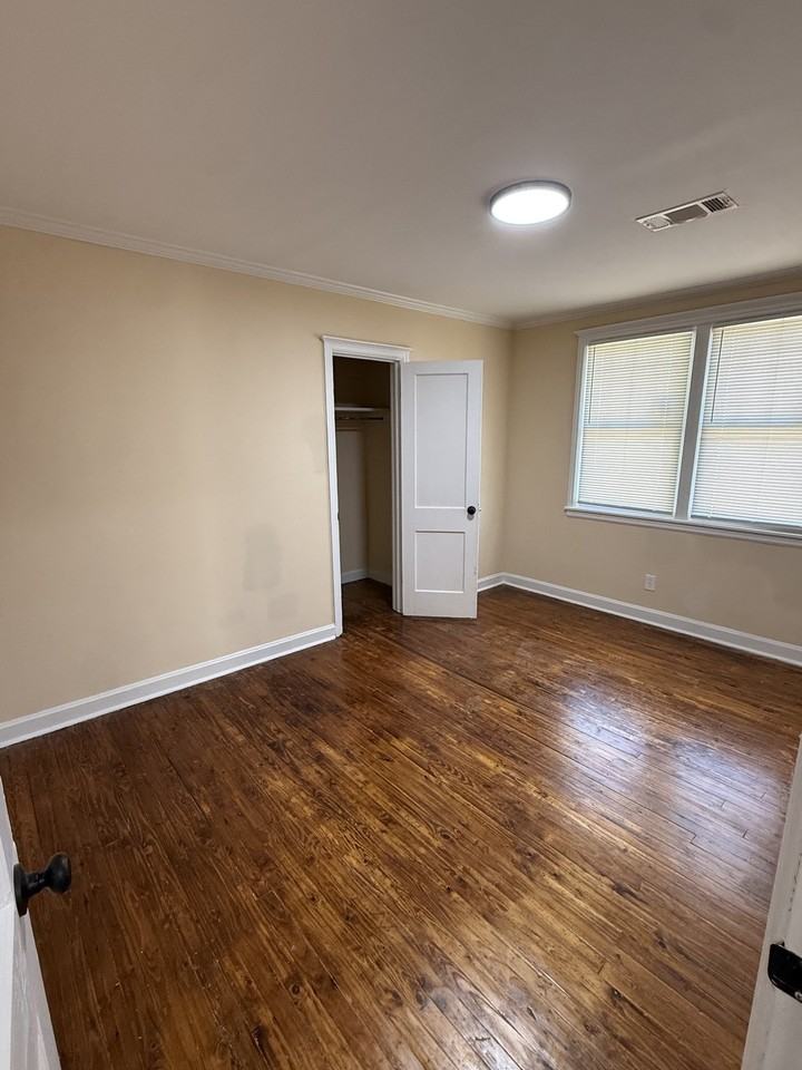 441 N Green St - Photo 4 of 20