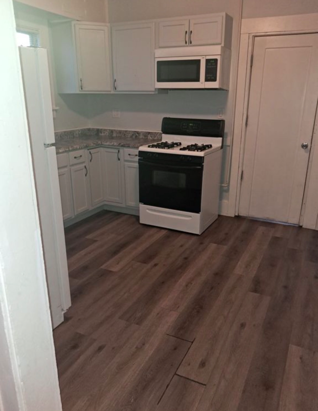 810 Lenox Ave #2 - Photo 2 of 10