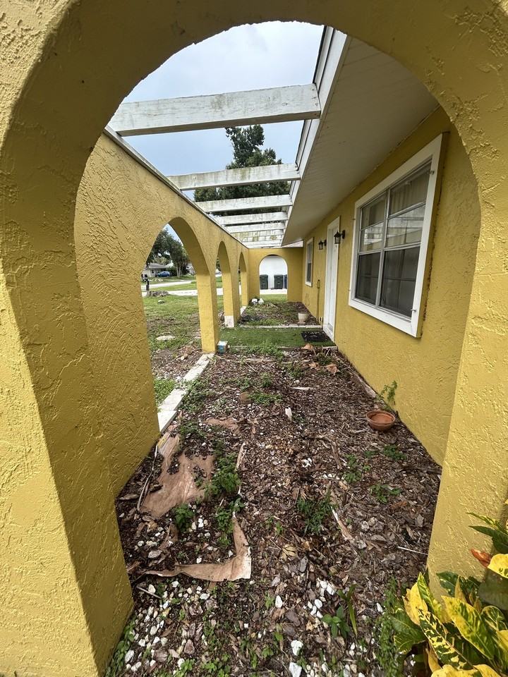 3150 Galiot Rd - Photo 4 of 19