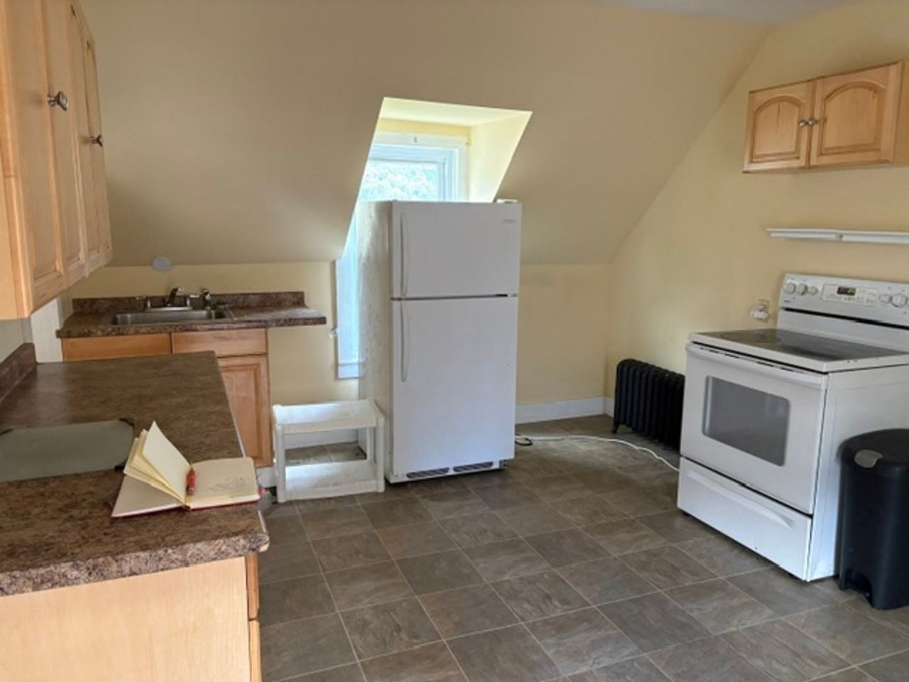 133 Spruce St #2 - Photo 3 of 31