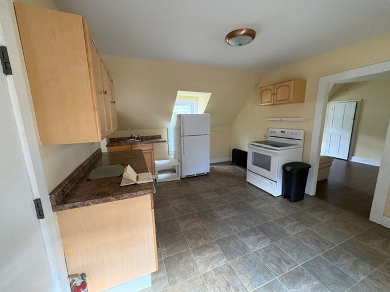 133 Spruce St #2 - Photo 5 of 31