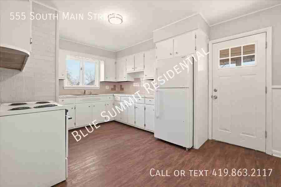 555 S Main St - Photo 3 of 17