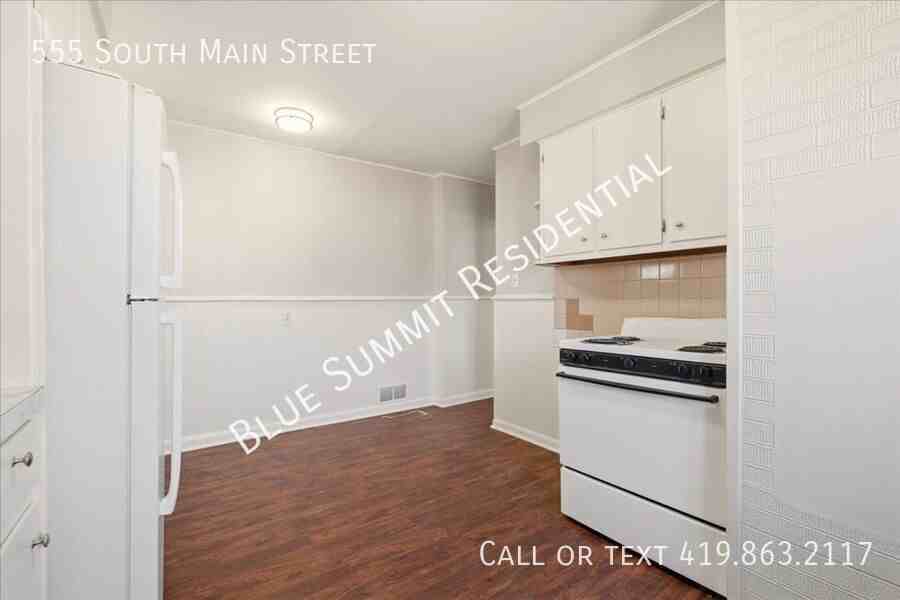 555 S Main St - Photo 4 of 17