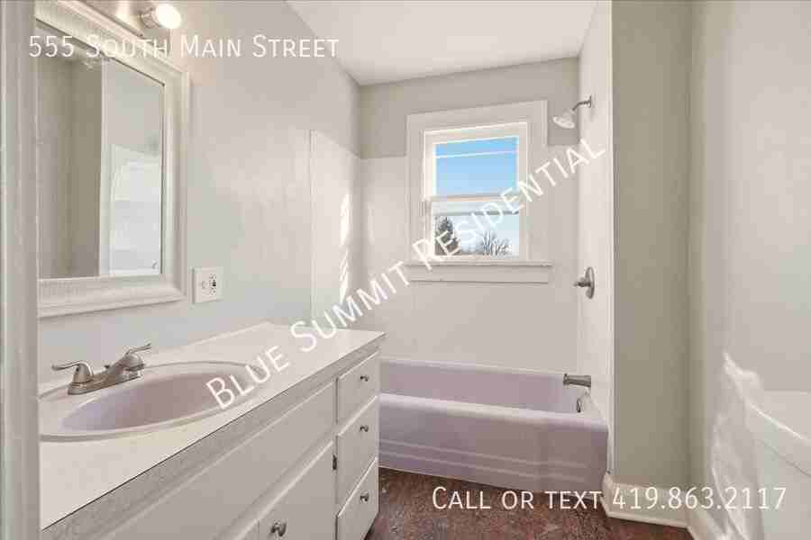 555 S Main St - Photo 6 of 17