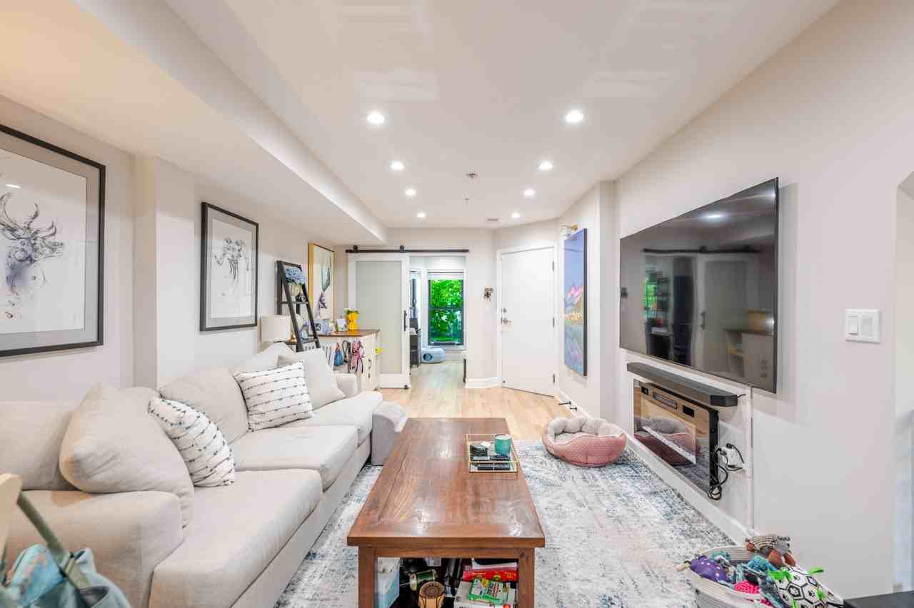 153 Randolph Pl Nw #1 - Photo 7 of 31