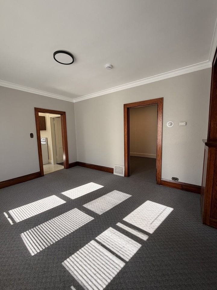 2331 Ogden Ave #1 - Photo 4 of 18