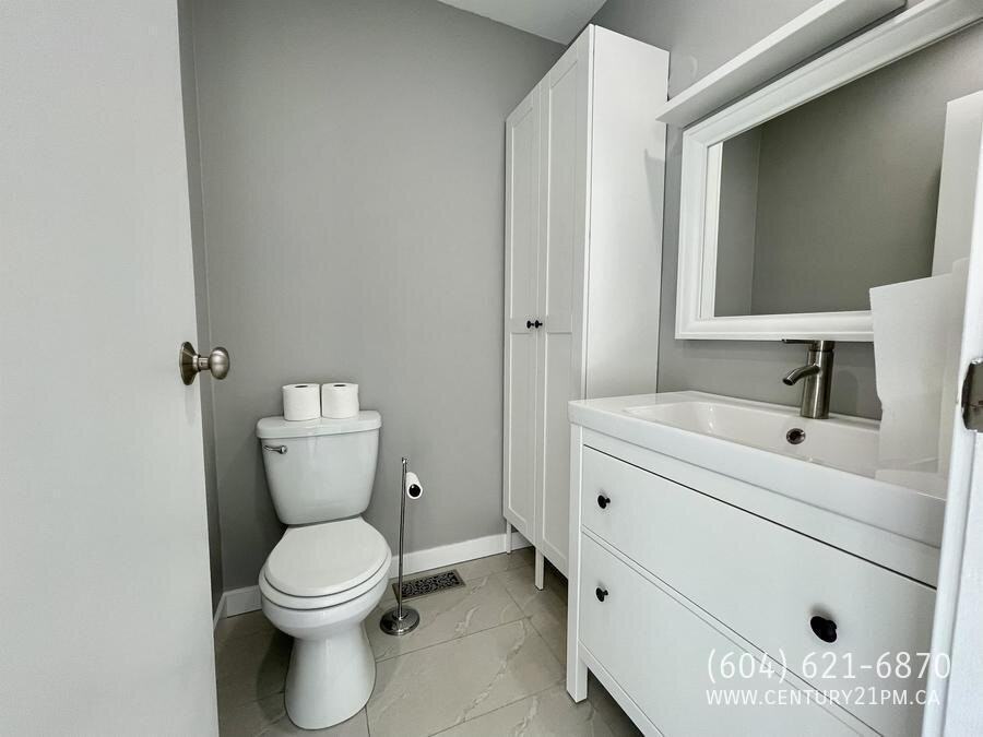 22174 122 Ave #1 - Photo 4 of 18