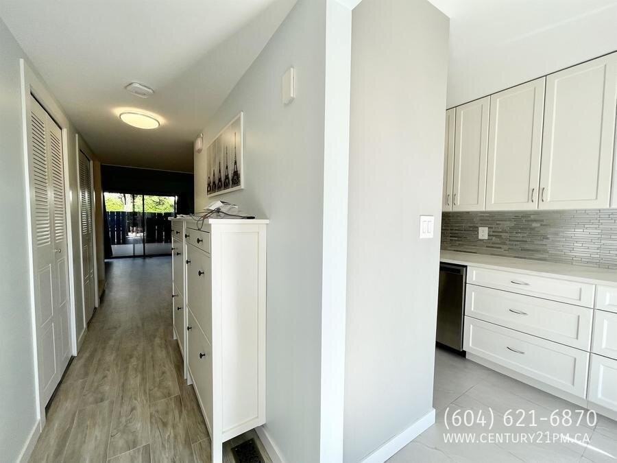 22174 122 Ave #1 - Photo 5 of 18
