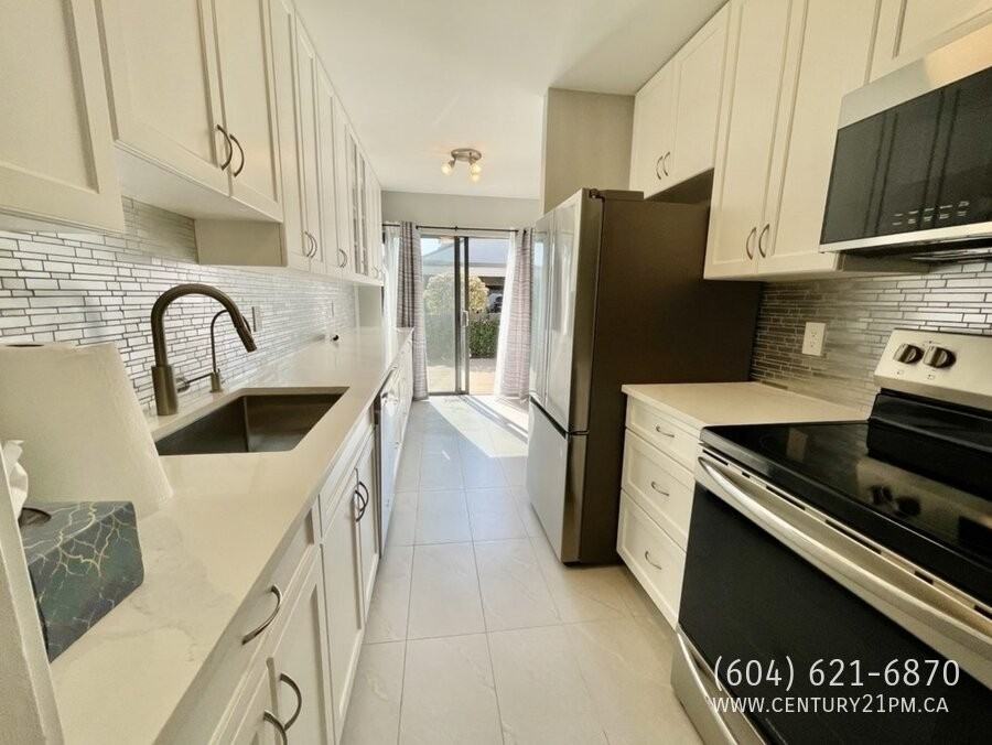 22174 122 Ave #1 - Photo 7 of 18