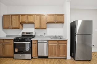 2336 W Addison St #I2 - Photo 1 of 1