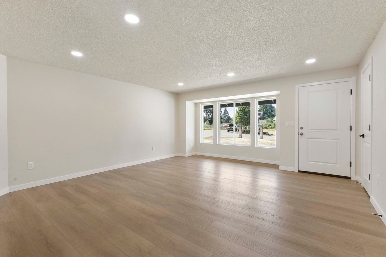 16911 7th Avenue Ct E #16911 - Photo 6 of 14