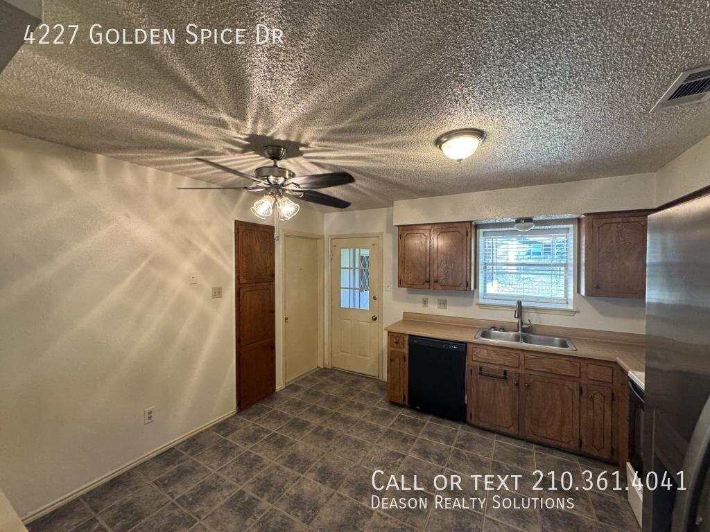 4227 Golden Spice Dr - Photo 6 of 17