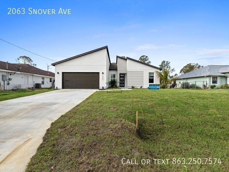 2063 Snover Ave - Photo 3 of 29