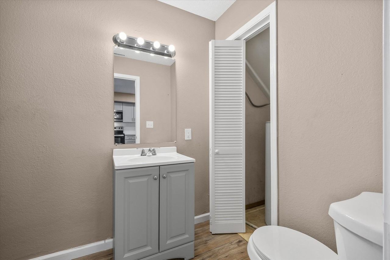 505 N Guernsey St #505 - Photo 6 of 18