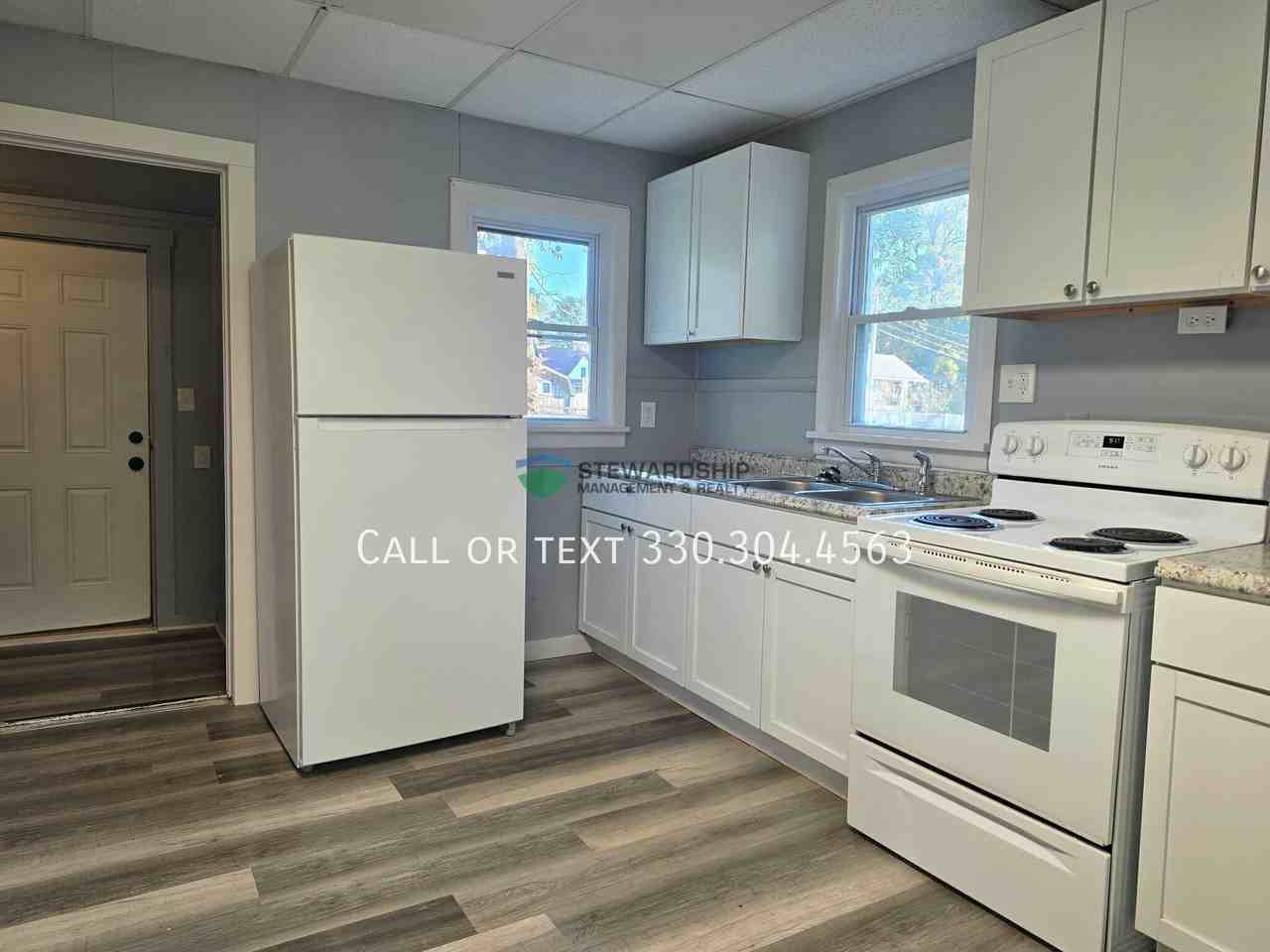 43 Greenbriar Ave - Photo 3 of 44