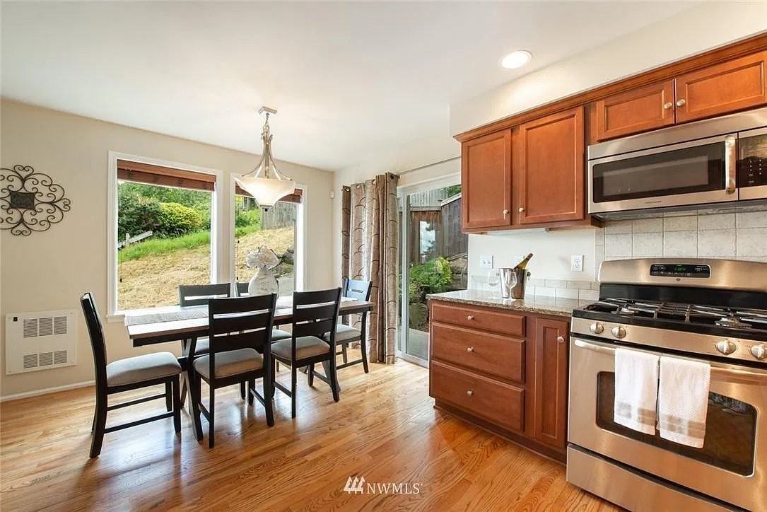 1311 16th Ave S #D - Photo 5 of 20