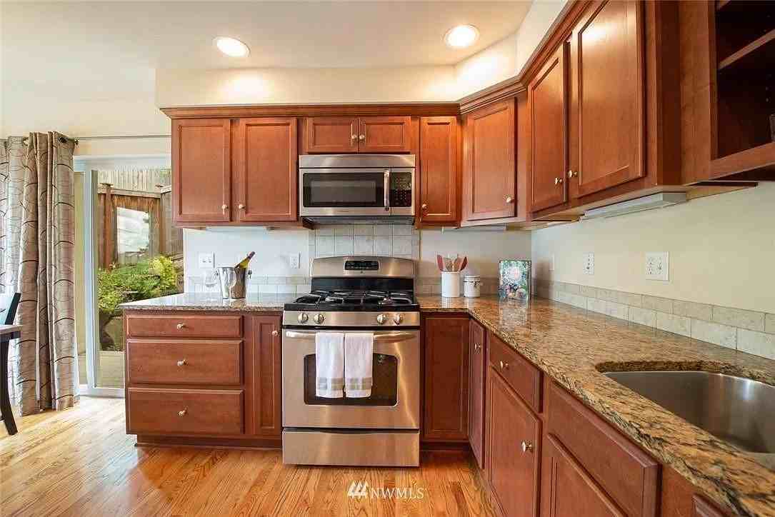 1311 16th Ave S #D - Photo 6 of 20