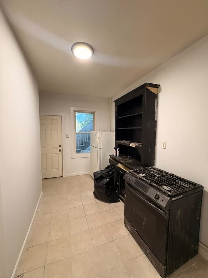 58 Noxon St #4 - Photo 4 of 13