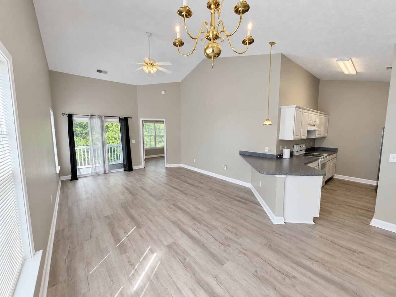 118 Westhaven Dr #4E - Photo 2 of 22
