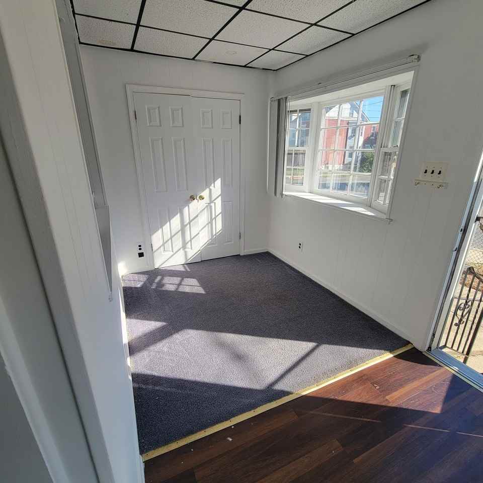 103 Chestnut St - Photo 2 of 14