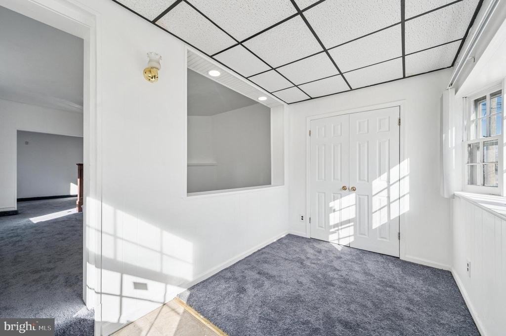 103 Chestnut St - Photo 3 of 14