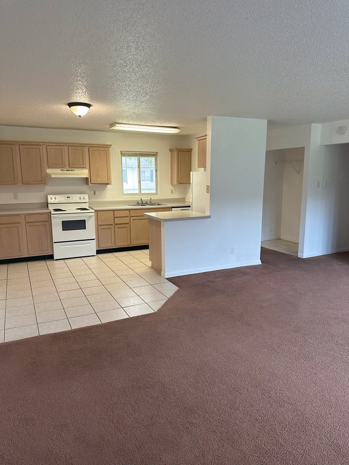 36043 Beale Ct #2 - Photo 4 of 12