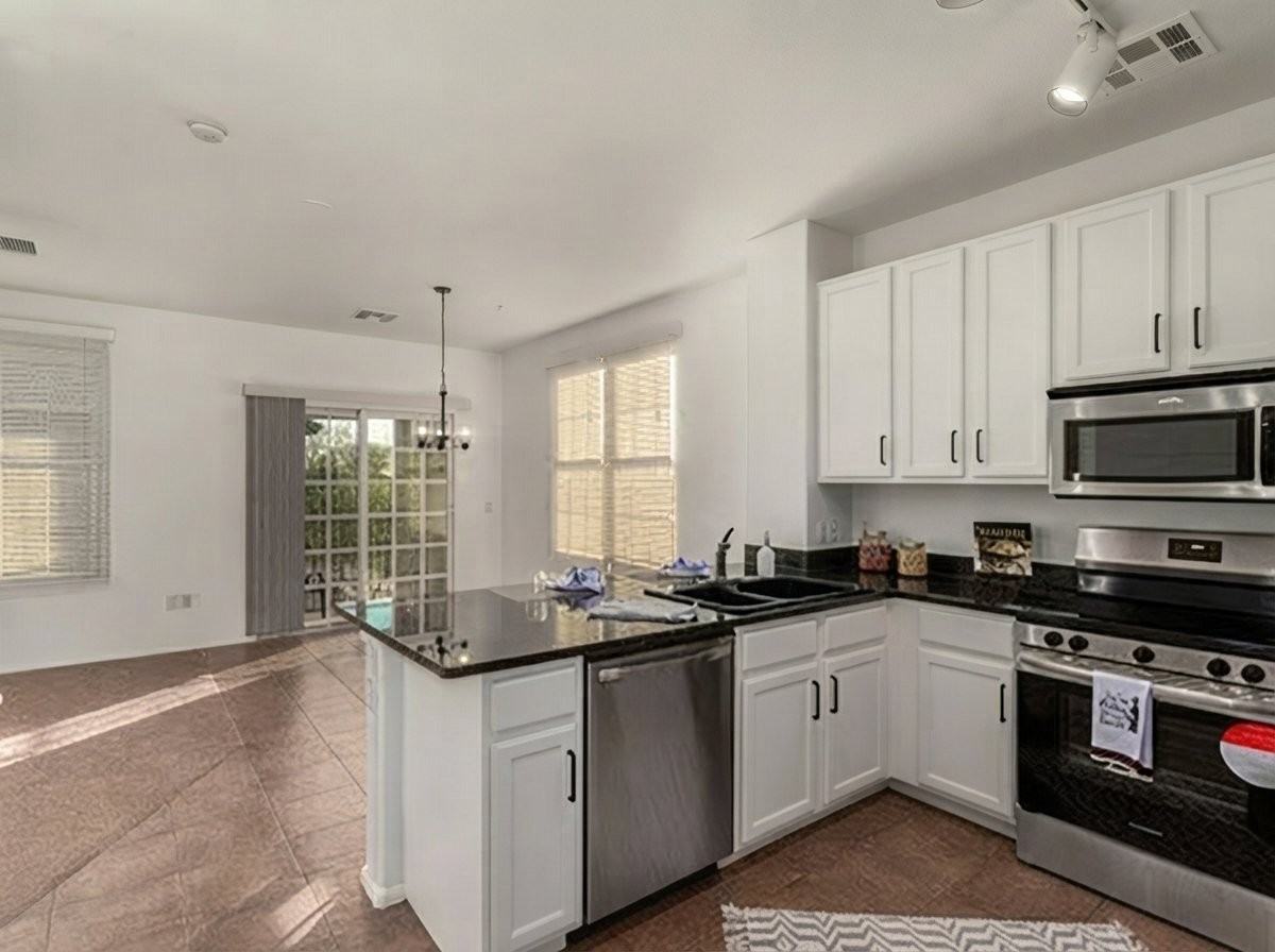 3615 E Horace Dr - Photo 6 of 20